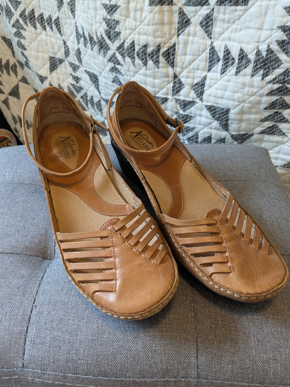 Clarks Women’s Tan Leather Slingback Wedge Sandals Size 8.5